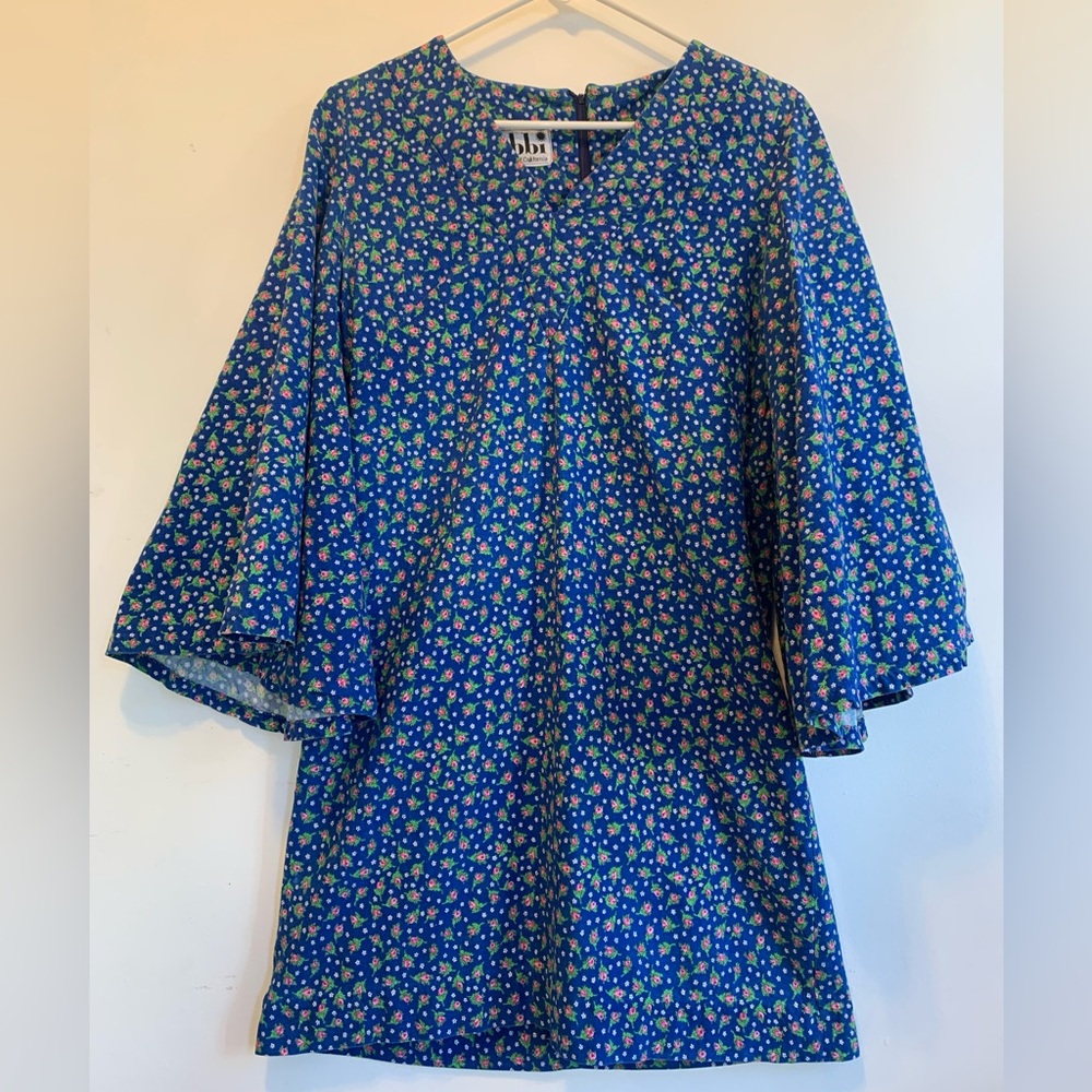 Jebbi of California Vintage 70s blue floral mini dress with bell sleeves .Cute❤️ - Picture 2 of 9
